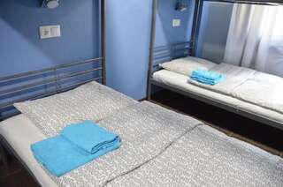 Хостел SunKiss Адлер Спальное место на двухъярусной кровати в общем номере для мужчин и женщин-6